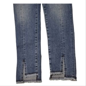 BUFFALO DAVID BITTON High Rise Skinny Skylar Whiskered Sanded Split Raw Hem NWT